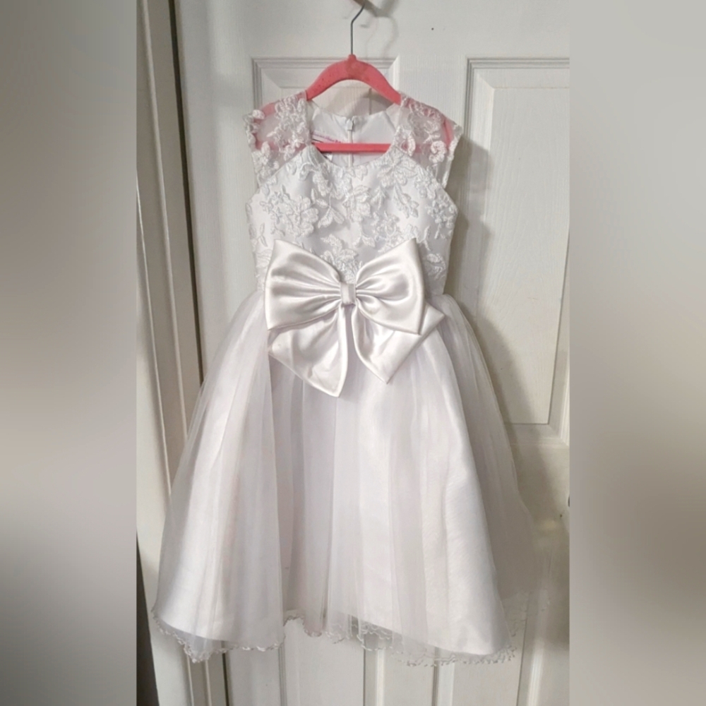 Elegant White Lace Kids Dress